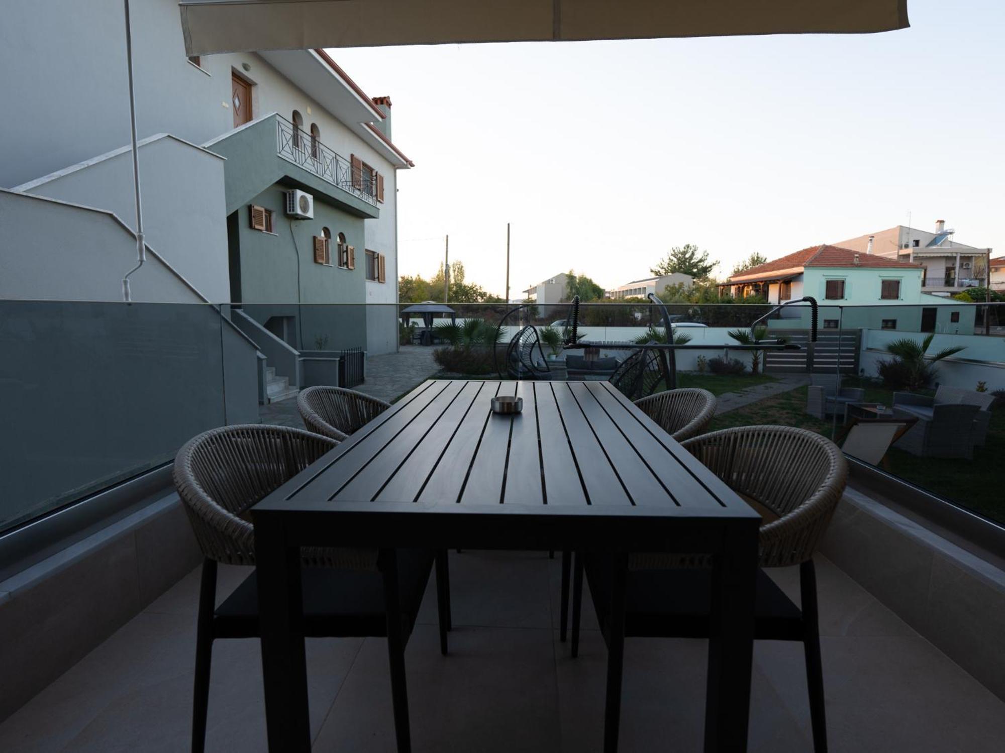 Antony'S Luxury Apartments Nikiti  Luaran gambar