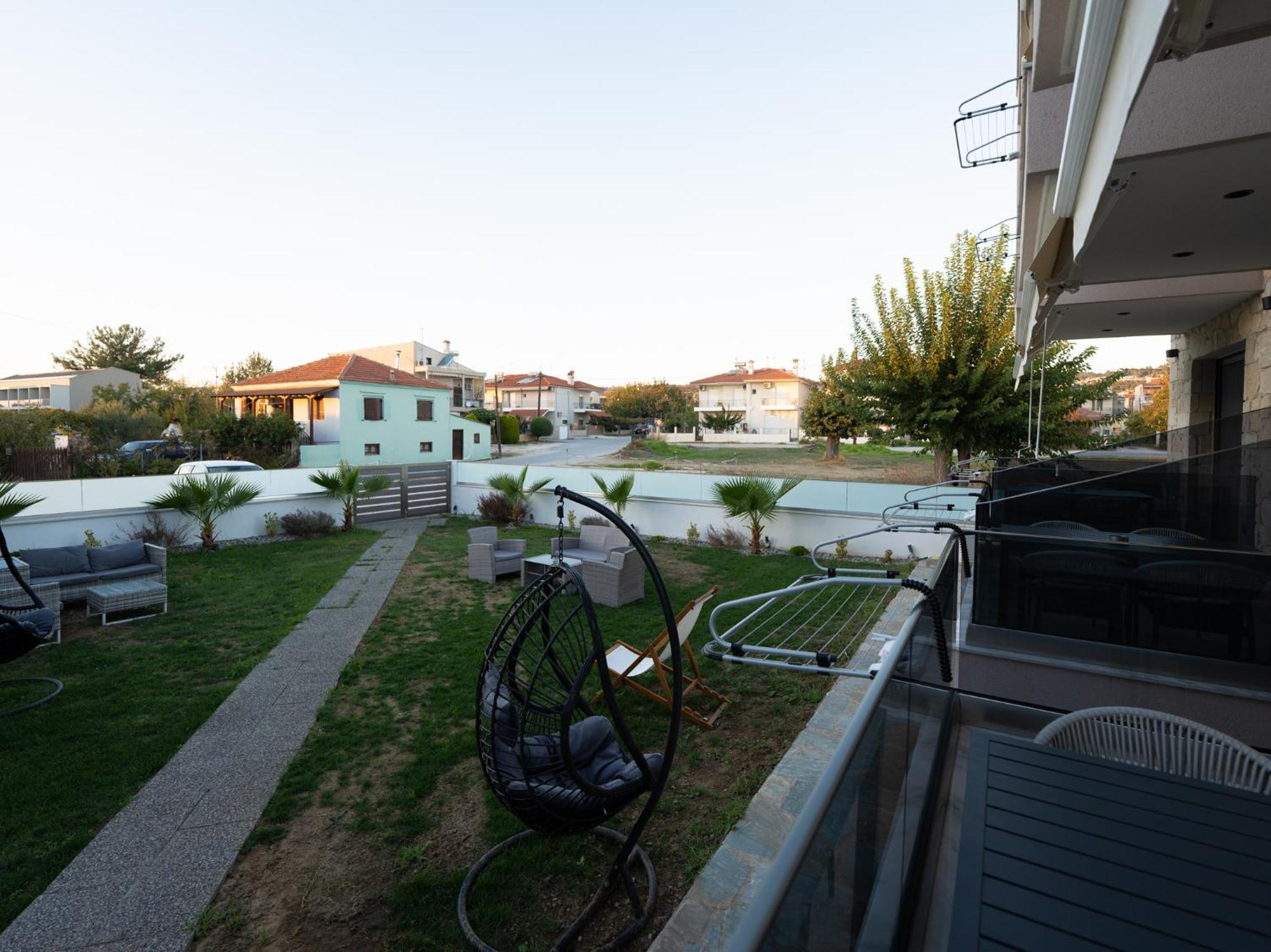 Antony'S Luxury Apartments Nikiti  Luaran gambar