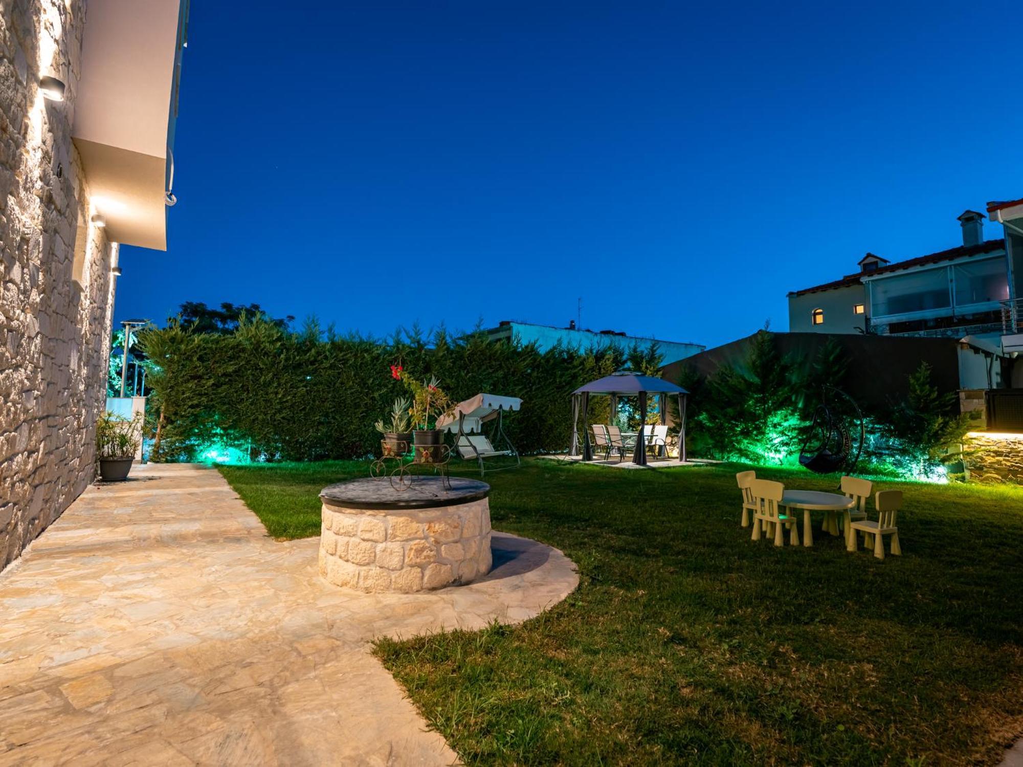 Antony'S Luxury Apartments Nikiti  Luaran gambar