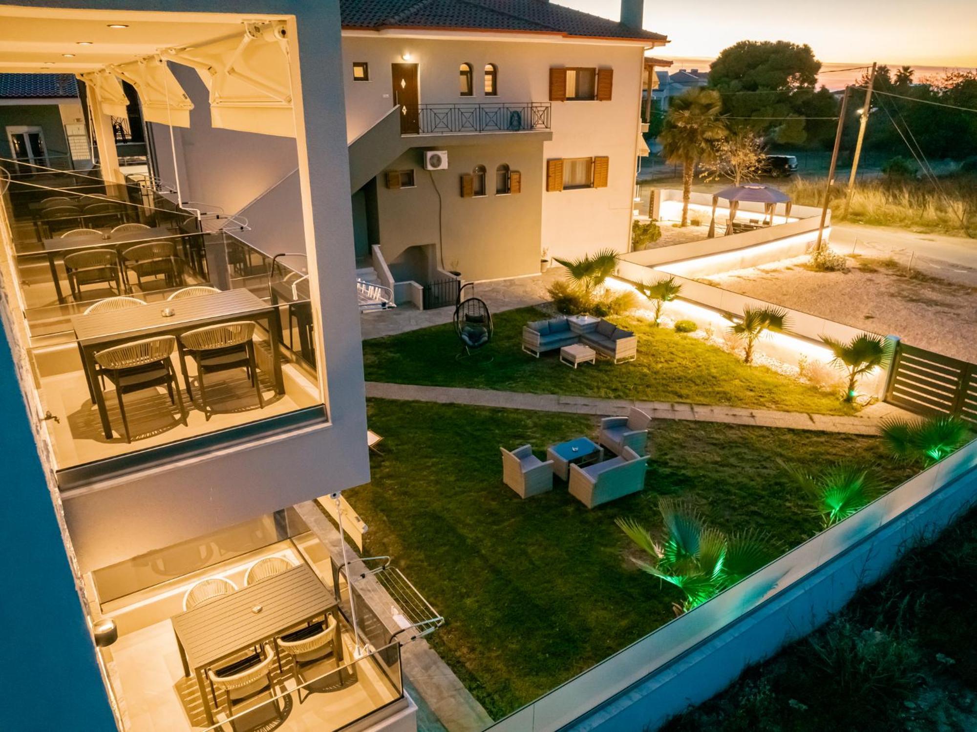 Antony'S Luxury Apartments Nikiti  Luaran gambar