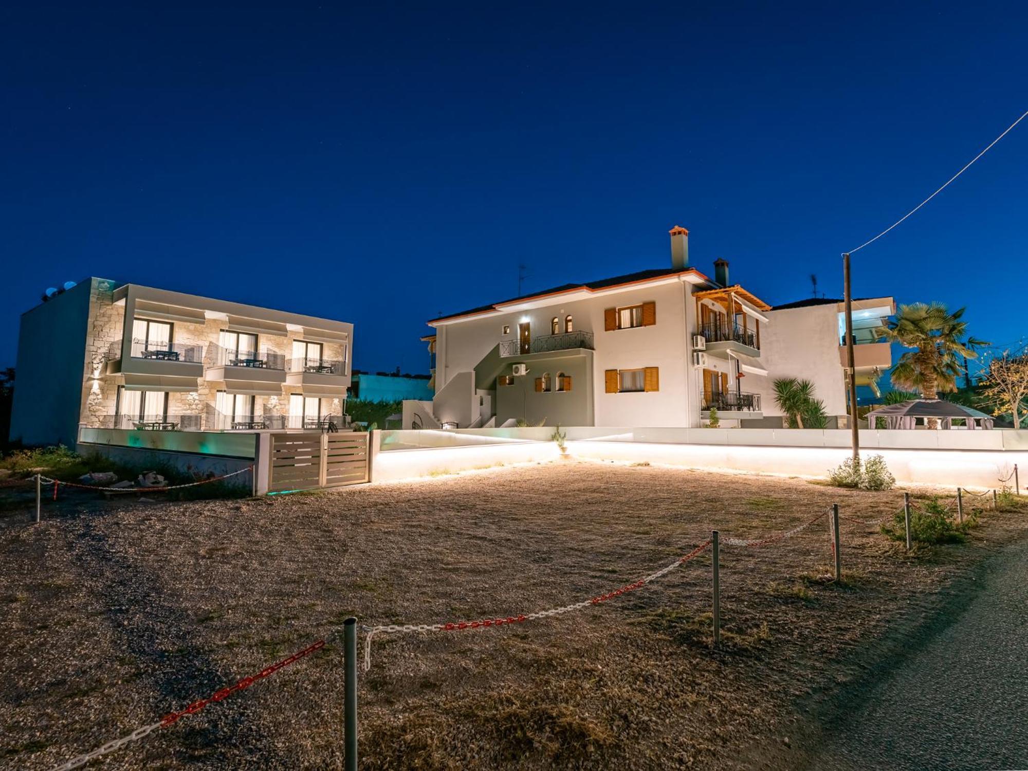 Antony'S Luxury Apartments Nikiti  Luaran gambar