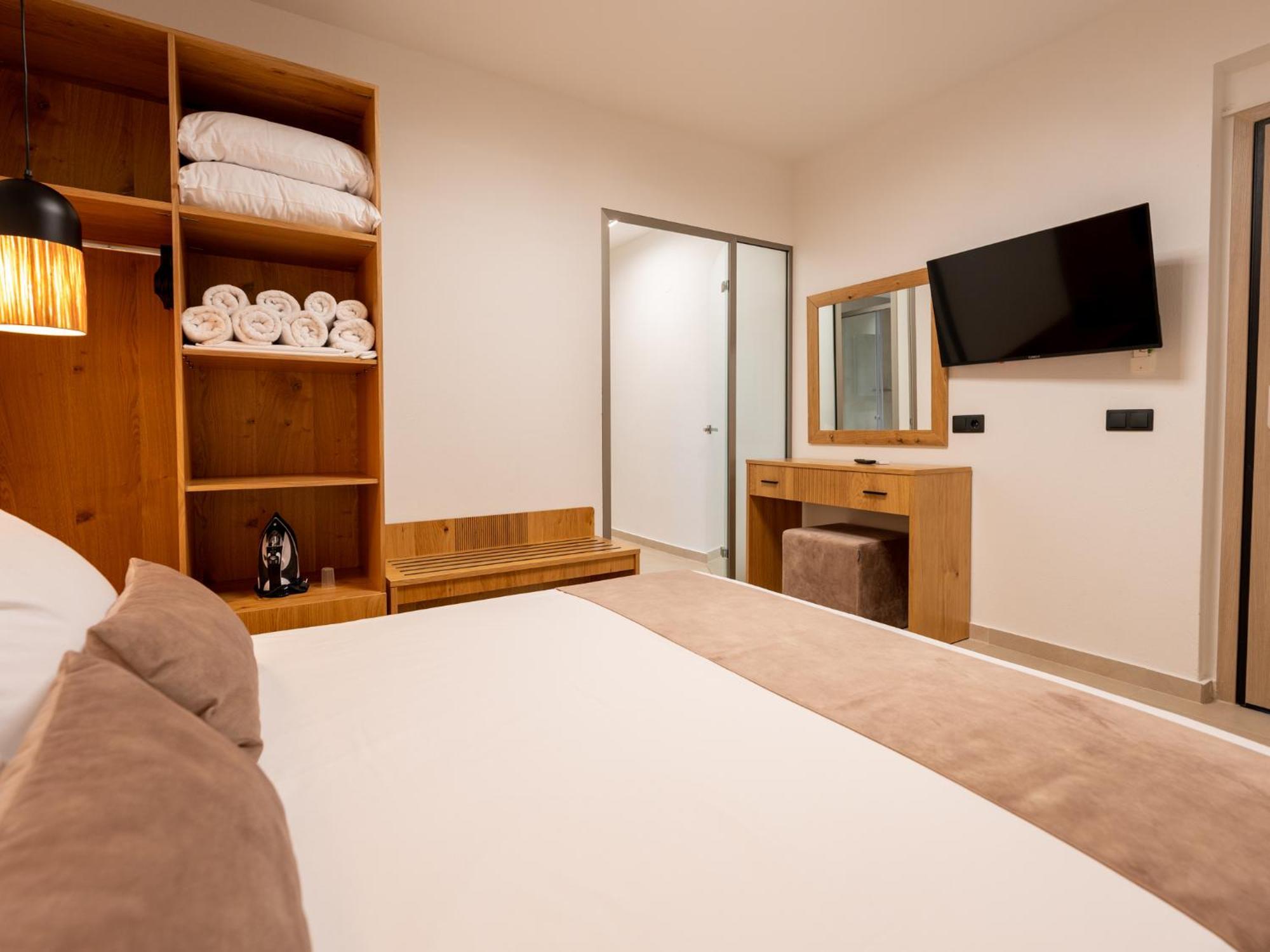 Antony'S Luxury Apartments Nikiti  Luaran gambar