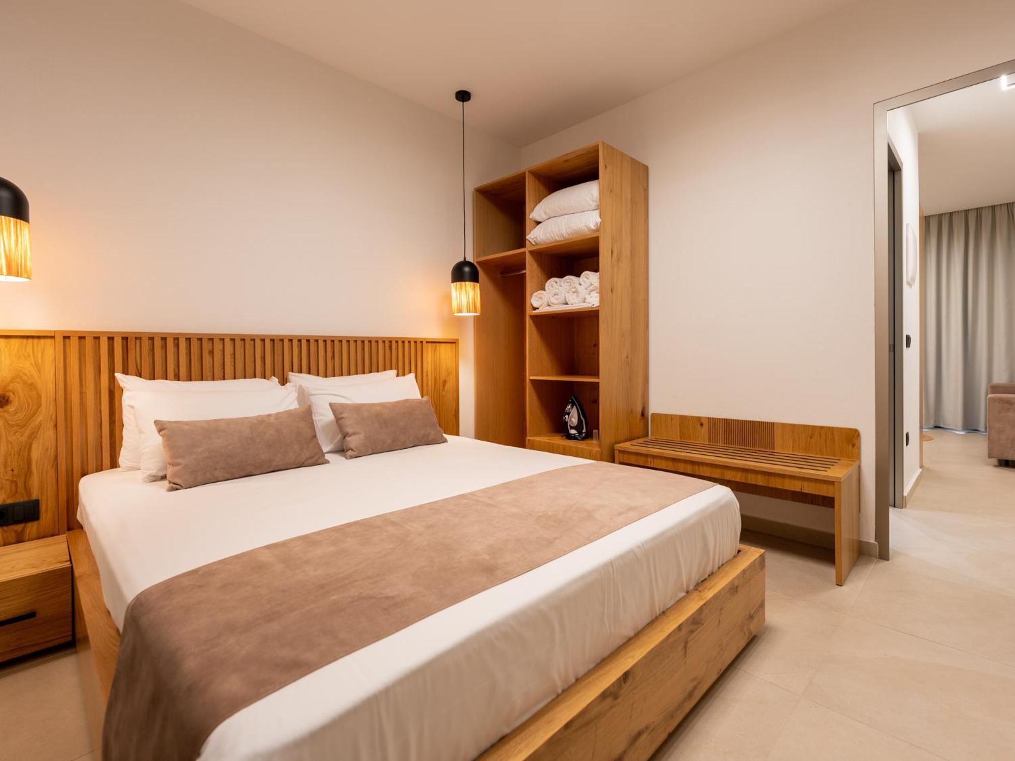 Antony'S Luxury Apartments Nikiti  Luaran gambar